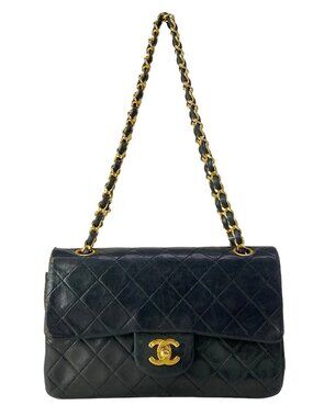 CHANEL Double Flap Matelasse A01113 Black Lambskin Shoulder Bag Gold hardware